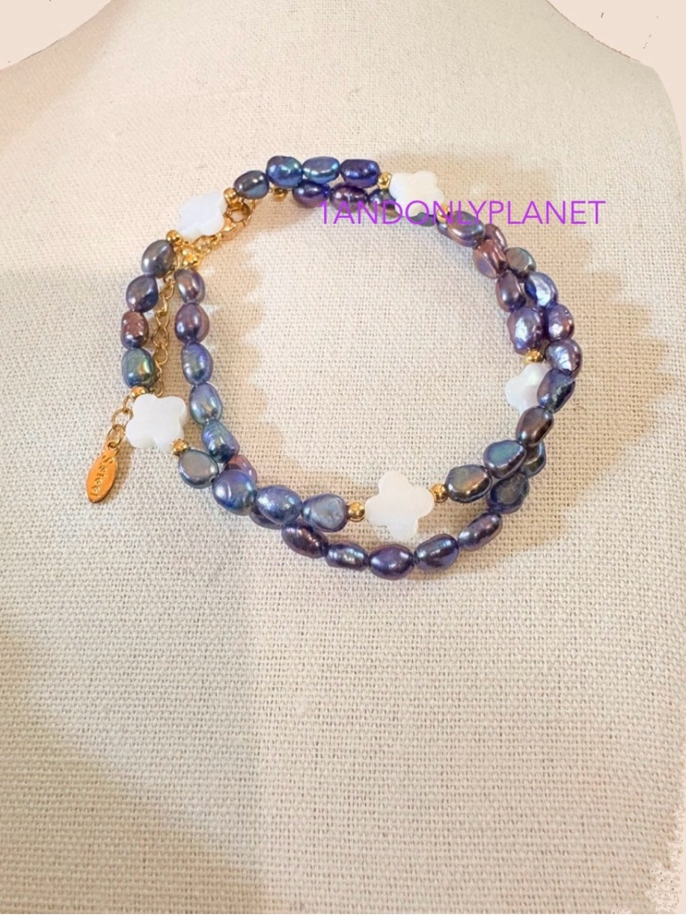 Iridescent Tahitian Freshwater Barocque Pearls Necklace w Shell Floral Charms - Picture 4 of 5